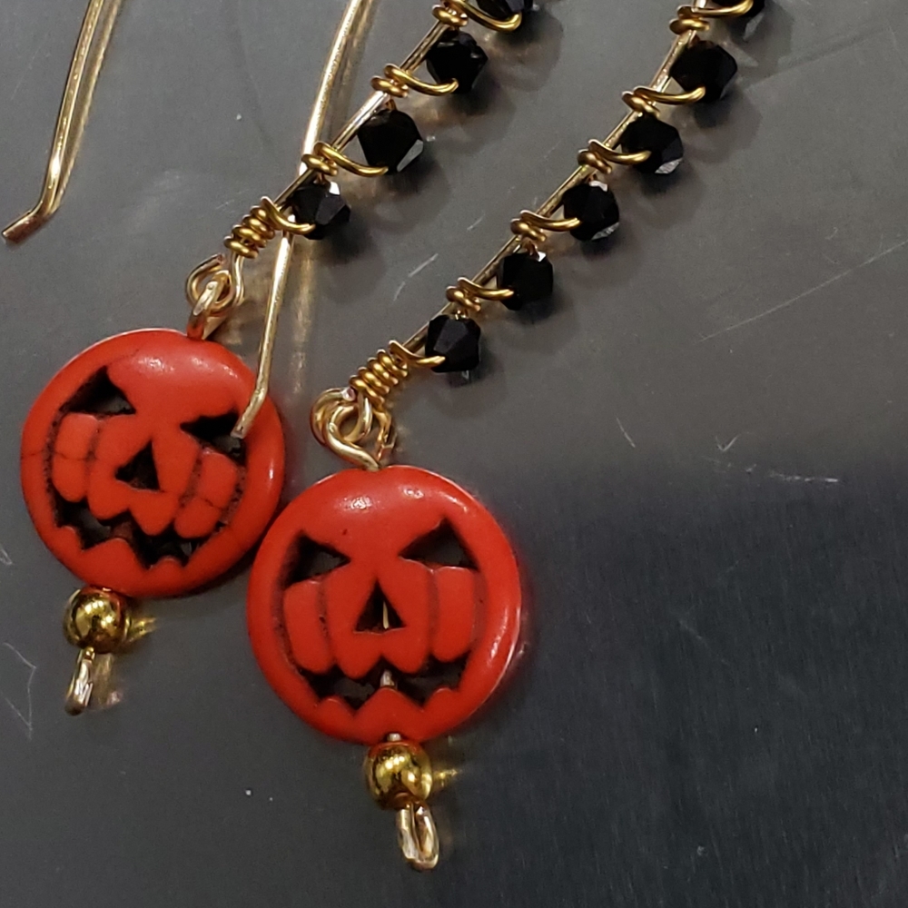 Jack-o-lantern earrings